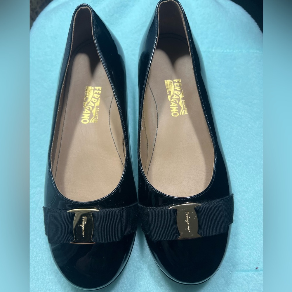 Like New Girls Ferragamo Varina Mini
